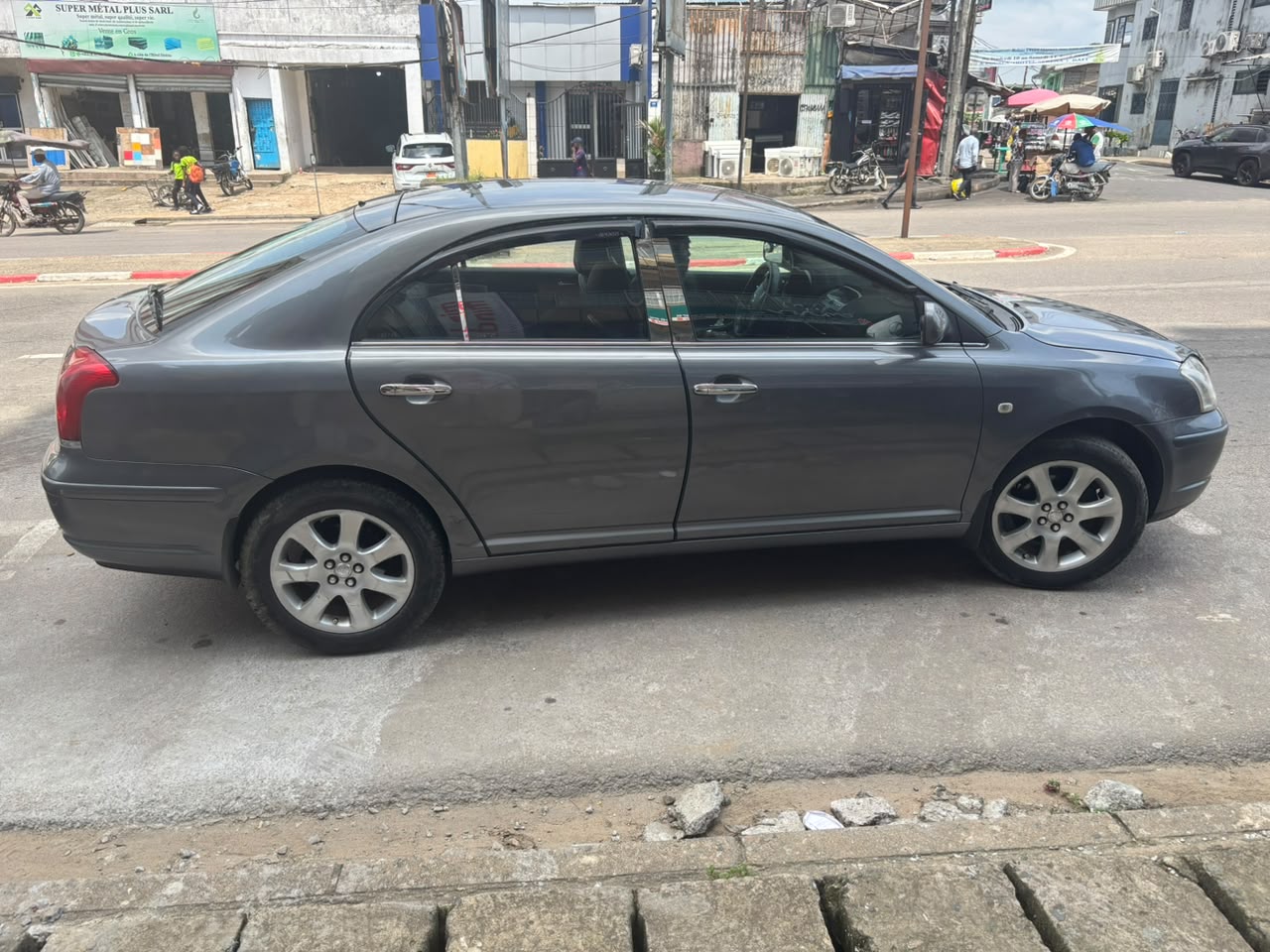 Toyota Advensi